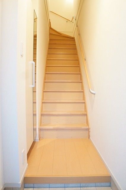 ��ʌ��������܎s���厚�~�����̃A�p�[�g�̌���