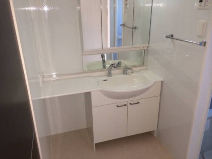 ��ʌ�����s�씵���J�V���ڂ̃A�p�[�g�̐��ʏ�