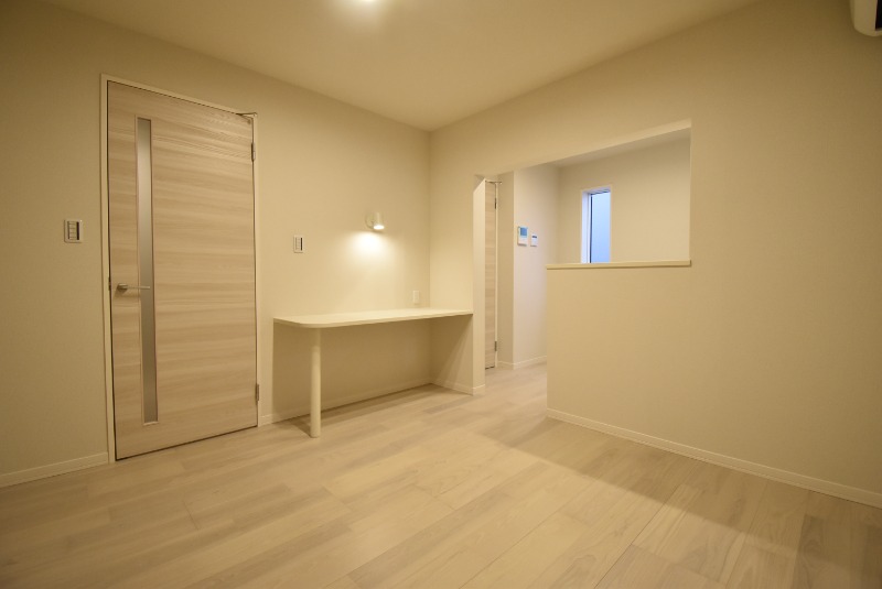 ��ʌ��������܎s�������J�U���ڂ̃}���V�����̋��ԁE���r���O