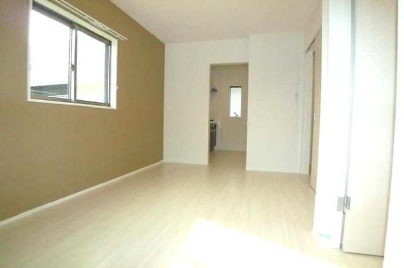 ��ʌ�����s�厚�����̃A�p�[�g�̋��ԁE���r���O