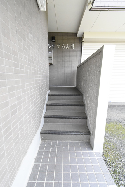 ��ʌ��������܎s��{��V�����P���ڂ̃}���V�����̃G���g�����X