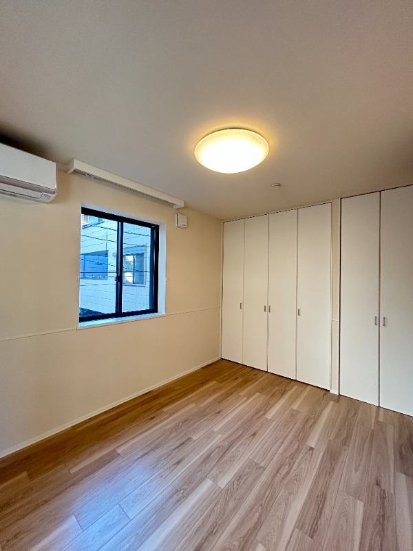 ��ʌ��������܎s�Y�a���ՂP���ڂ̃}���V�����̐Q��