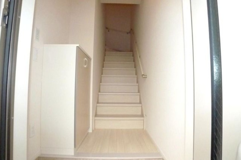 ��ʌ�����s�厚�����̃A�p�[�g�̌���