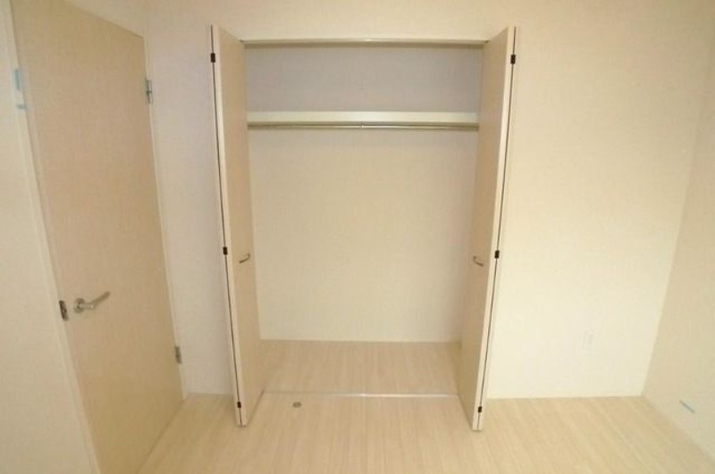 ��ʌ�����s�厚�����̃A�p�[�g�̎��[