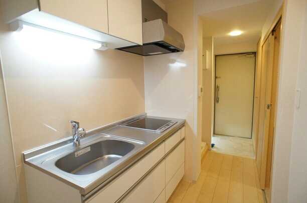 ��ʌ�����s������Q���ڂ̃}���V�����̃L�b�`��