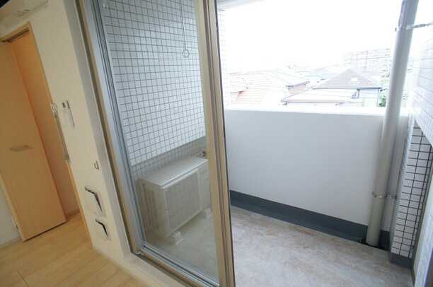 ��ʌ�����s������Q���ڂ̃}���V�����̃o���R�j�[