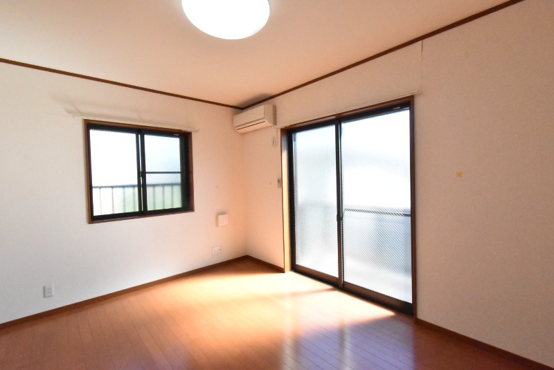 ��ʌ��������܎s�΋�{�{�P���ڂ̃e���X�n�E�X�̂��̑������E�X�y�[�X