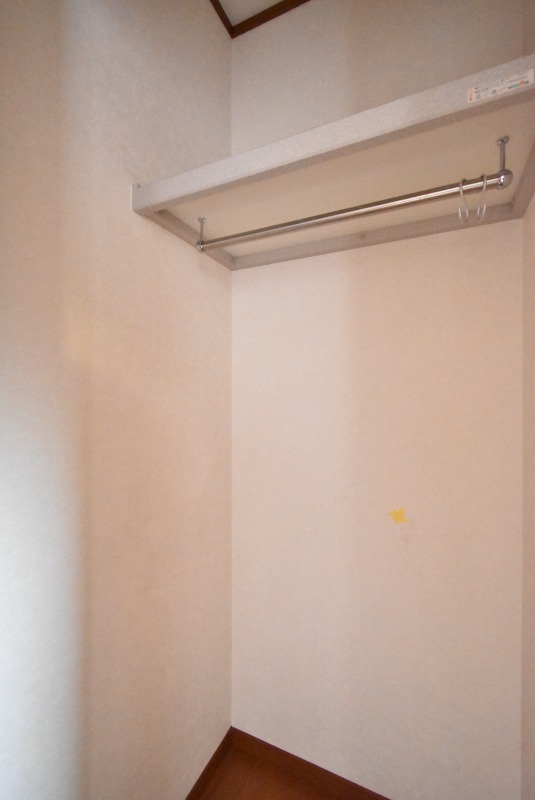 ��ʌ��������܎s�΋�{�{�P���ڂ̃e���X�n�E�X�̎��[