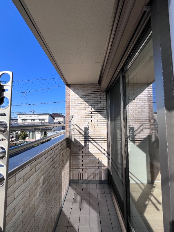 ��ʌ��������܎s������t���Q���ڂ̃A�p�[�g�̃o���R�j�[