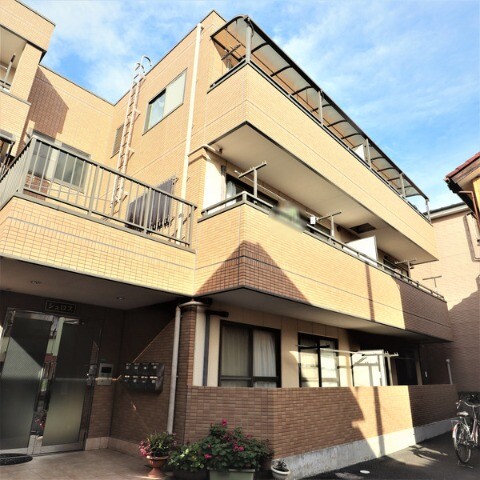 ��ʌ�����s��؂R���ڂ̃}���V�����̌����O��