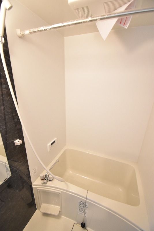 ��ʌ��������܎s�΋�厚�ԋ{�̃A�p�[�g�̃o�X