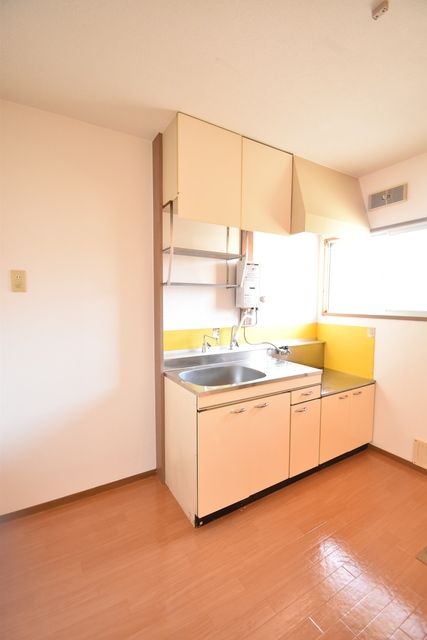 ��ʌ��������܎s�k��{�����S���ڂ̃A�p�[�g�̋��ԁE���r���O