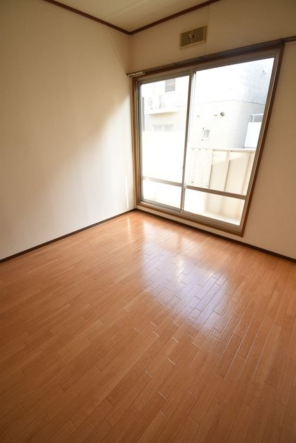 ��ʌ��������܎s�k��{�����S���ڂ̃A�p�[�g�̂��̑������E�X�y�[�X