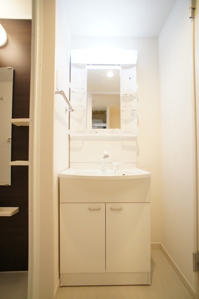 ��ʌ��������܎s��΋���q�P���ڂ̃}���V�����̐��ʏ�