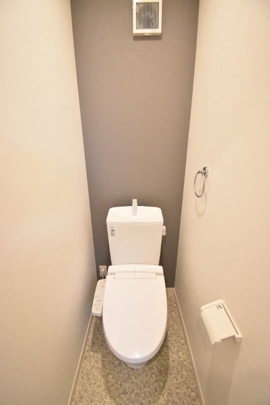 ��ʌ��������܎s�΋�厚�ԋ{�̃A�p�[�g�̃g�C��