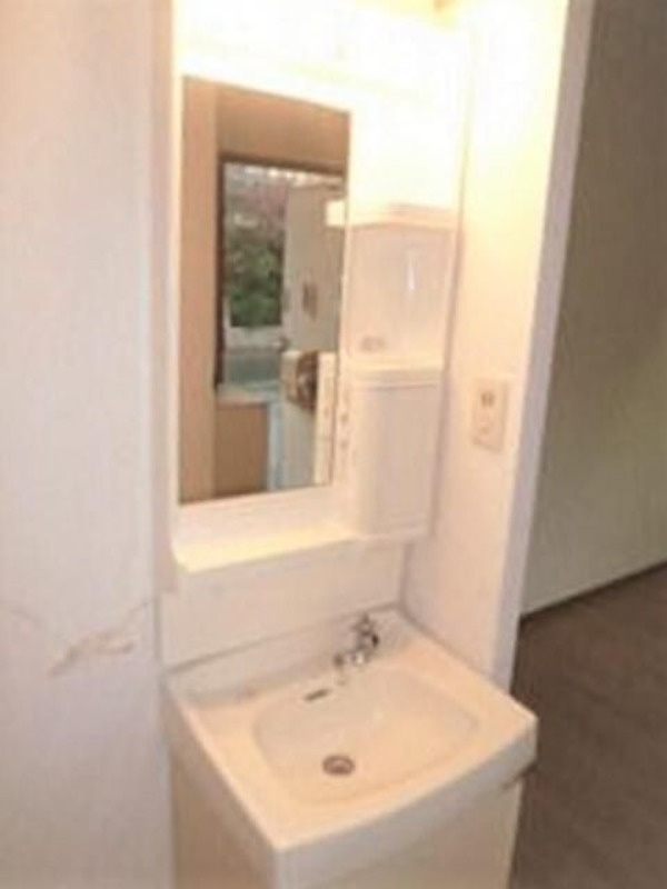 ��ʌ��������܎s�k��{�����S���ڂ̃A�p�[�g�̐��ʏ�