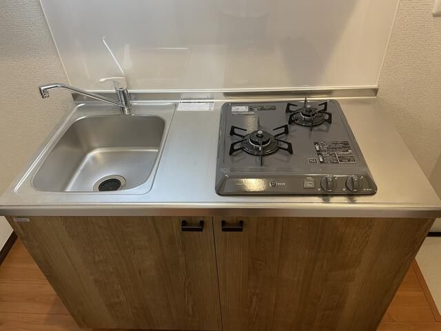 ��ʌ�����s�O�c�a�R���ڂ̃A�p�[�g�̃L�b�`��