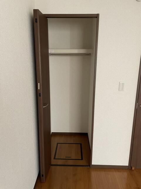 ��ʌ�����s�O�c�a�R���ڂ̃A�p�[�g�̎��[