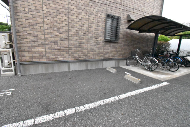 ��ʌ�����s���ԂP���ڂ̃A�p�[�g�̒��ԏ�