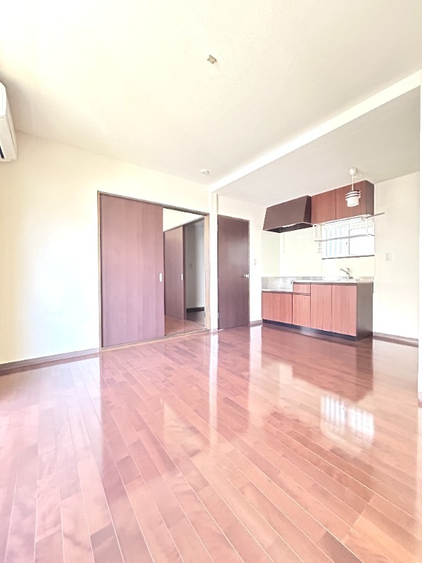 ��ʌ��������܎s��{��匴�V���ڂ̃A�p�[�g�̋��ԁE���r���O