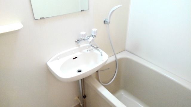 ��ʌ������s�����̃A�p�[�g�̃o�X