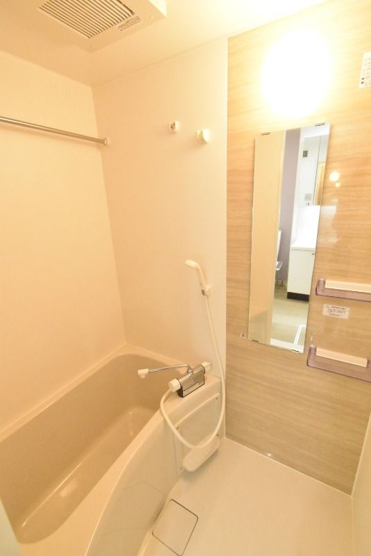 ��ʌ��z�J�s���������̃A�p�[�g�̃o�X