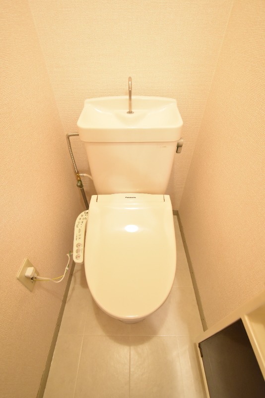 ��ʌ��������܎s�k����i���Q���ڂ̃A�p�[�g�̃g�C��