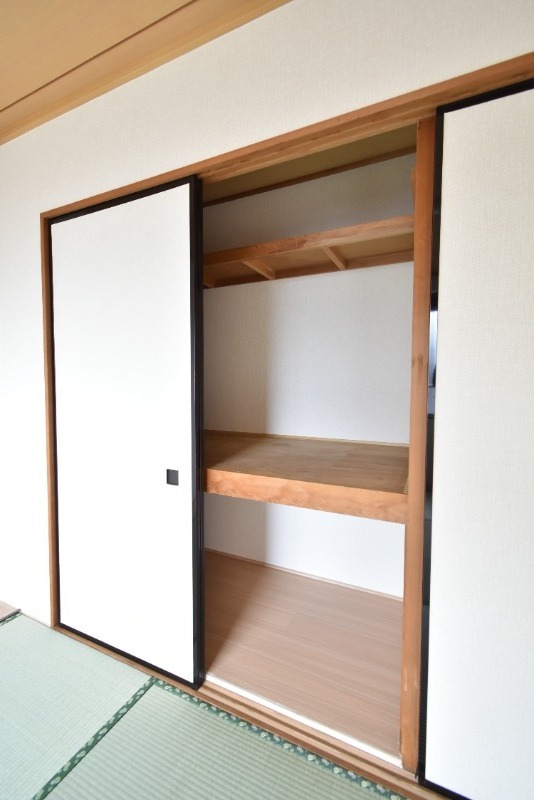 ��ʌ��������܎s�k����i���Q���ڂ̃A�p�[�g�̎��[