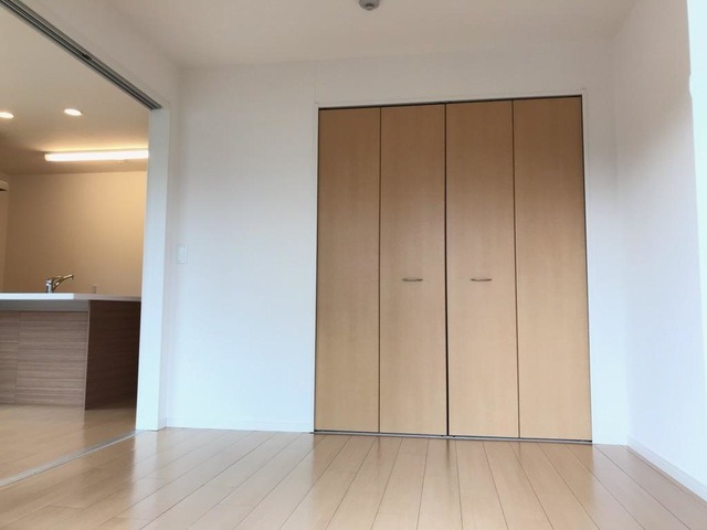 ��ʌ��z�J�s���C�N�^�E���P���ڂ̃}���V�����̂��̑������E�X�y�[�X