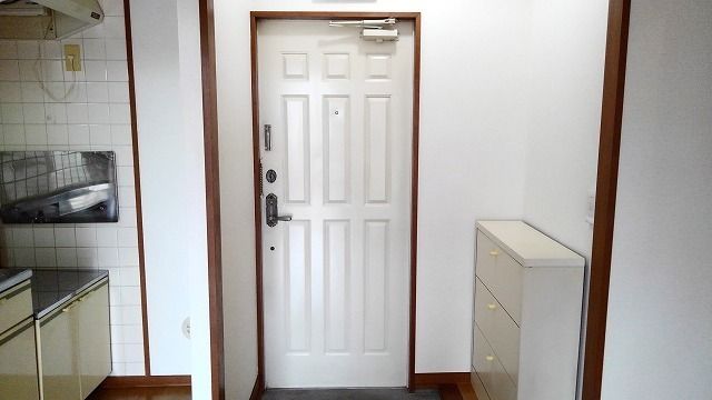 ��ʌ������s�����̃A�p�[�g�̌���