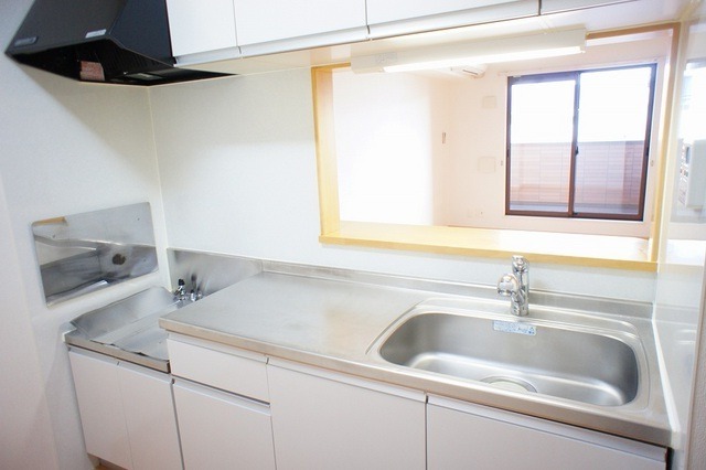 ��ʌ��z�J�s�{�{���P���ڂ̃A�p�[�g�̃L�b�`��