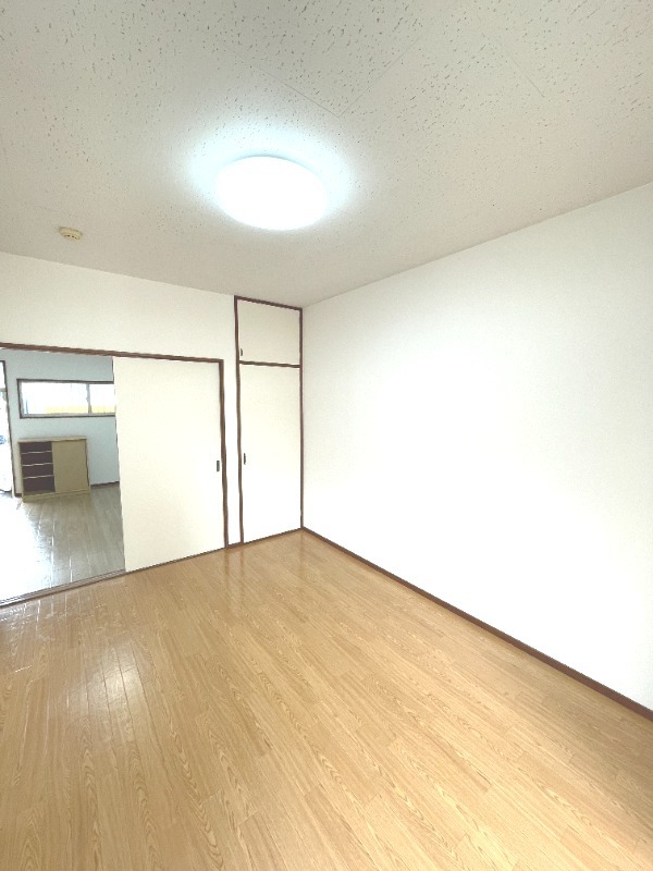 ��ʌ���z�s���V�c�R���ڂ̃A�p�[�g�̂��̑�