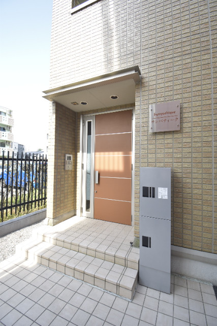 ��ʌ��������܎s��{��听���P���ڂ̃A�p�[�g�̃G���g�����X