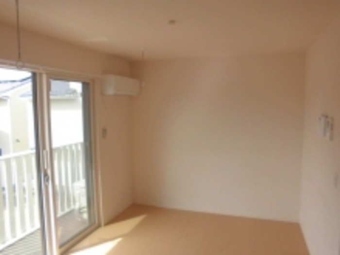 ��ʌ��������܎s��΋�������Q���ڂ̃A�p�[�g�̋��ԁE���r���O