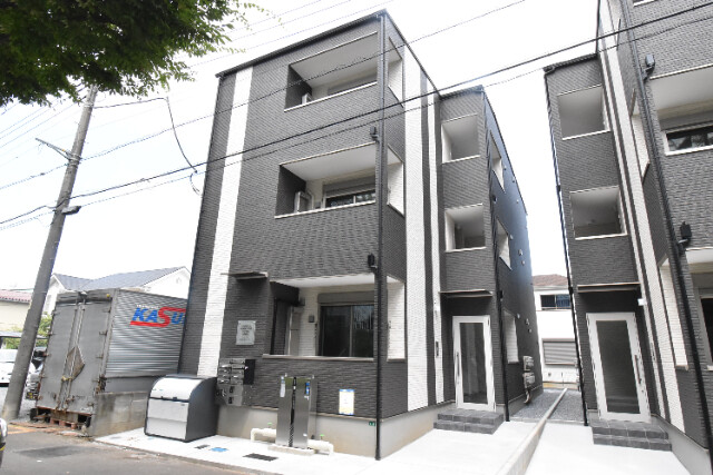 ��ʌ�����s���s�o�H�P���ڂ̃A�p�[�g�̌����O��