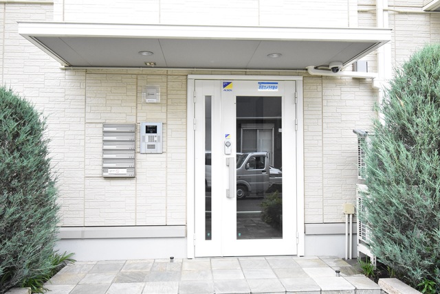 ��ʌ��������܎s�k��y�C���Q���ڂ̃A�p�[�g�̃G���g�����X