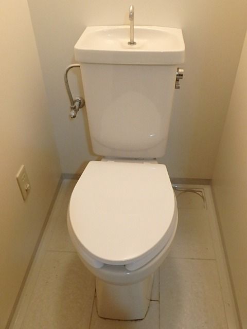 ��ʌ��������܎s�Y�a��哌�Q���ڂ̃}���V�����̃g�C��