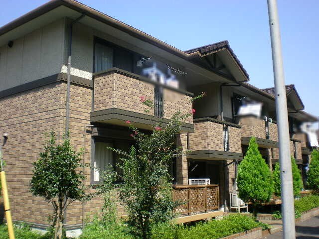 ��ʌ��������܎s�k��{�����̃A�p�[�g�̌����O��