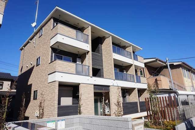 ��ʌ�����s�厚���̃A�p�[�g�̌����O��