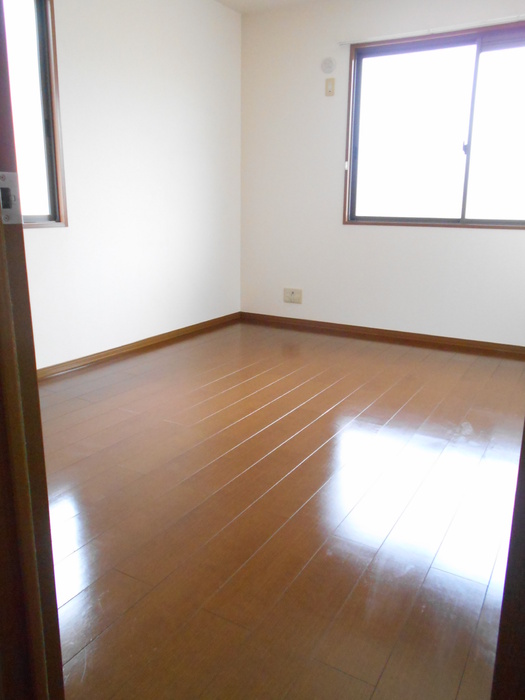 ��ʌ��������܎s�k��{�����̃A�p�[�g�̂��̑������E�X�y�[�X