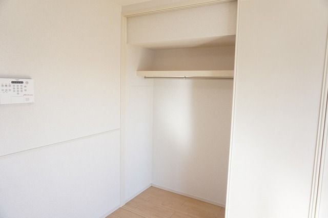 ��ʌ�����s�厚���̃A�p�[�g�̎��[