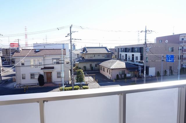 ��ʌ�����s�厚���̃A�p�[�g�̃o���R�j�[