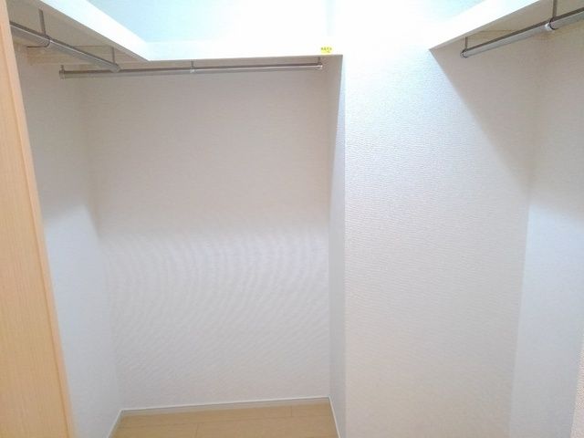 ��ʌ��z�J�s���C�N�^�E���V���ڂ̃A�p�[�g�̎��[