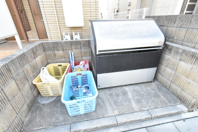 ��ʌ��z�J�s���C�N�^�E���V���ڂ̃A�p�[�g�̂��̑�