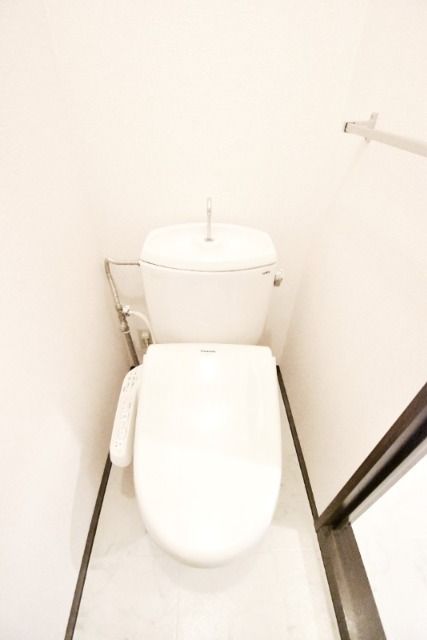 ��ʌ��������܎s��{��V�����P���ڂ̃A�p�[�g�̃g�C��