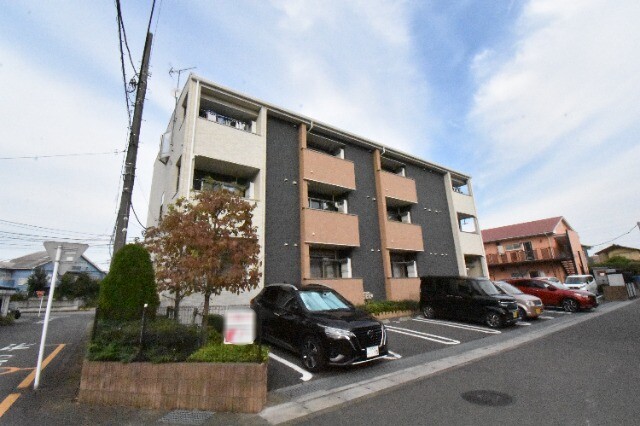 ��ʌ��k�����S�ɓޒ����P���ڂ̃A�p�[�g�̌����O��