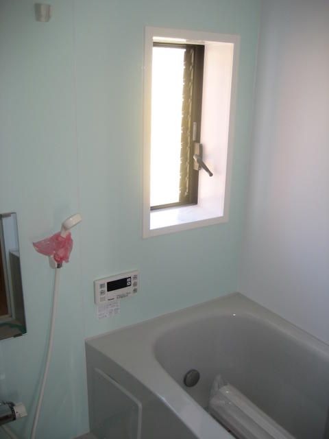 ��ʌ������s�V�����X���ڂ̃A�p�[�g�̃o�X