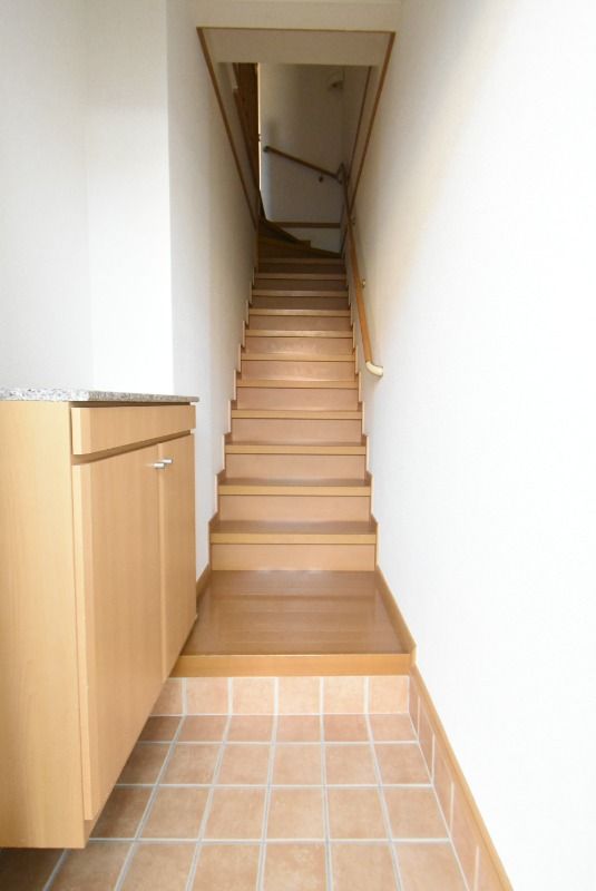 ��ʌ��k�����S�ɓޒ��厚�����̃A�p�[�g�̌���