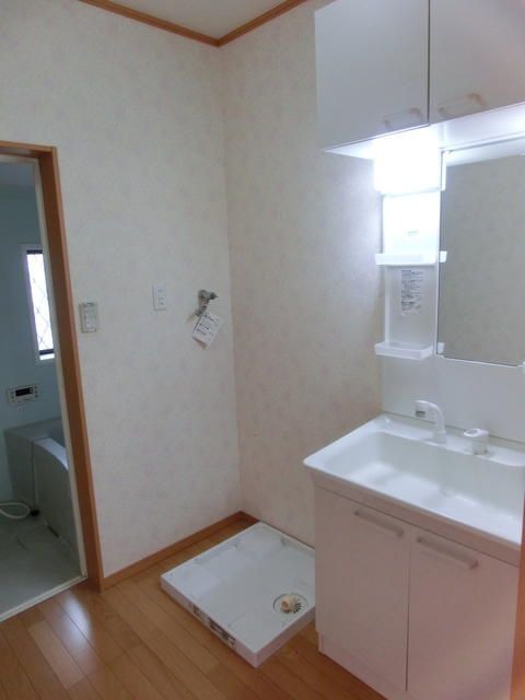 ��ʌ������s�V�����X���ڂ̃A�p�[�g�̂��̑��ݔ�