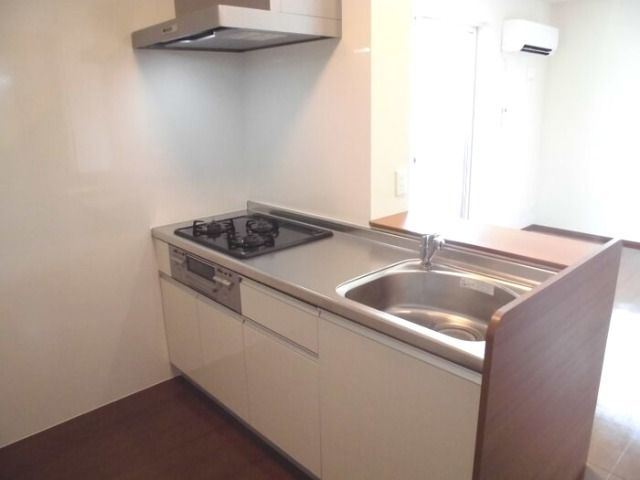 ��ʌ��z�J�s���������P���ڂ̃A�p�[�g�̃L�b�`��